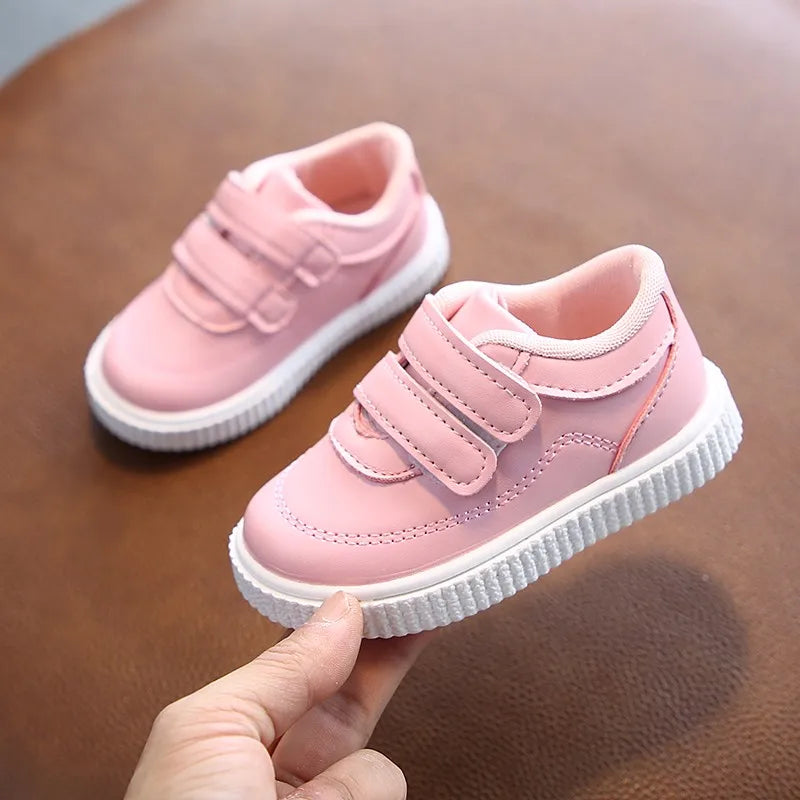 Flexible Leather Sneakers