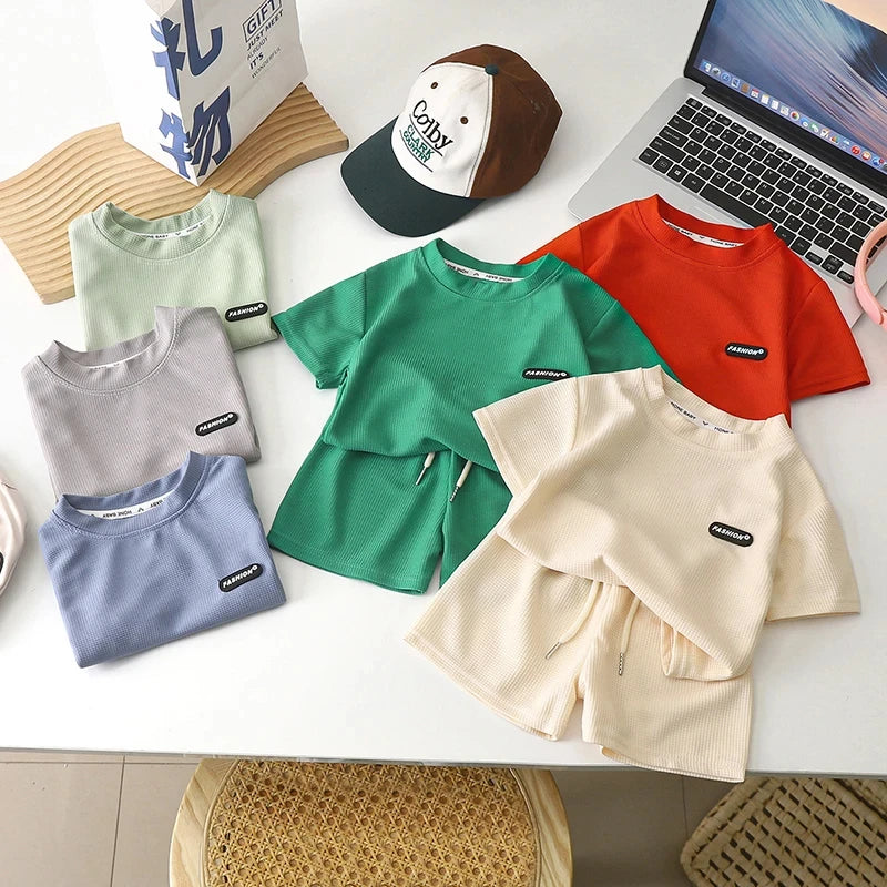 T-Shirt und Shorts-Set für Jungen