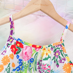 Kinderkleid mit Blumenmuster